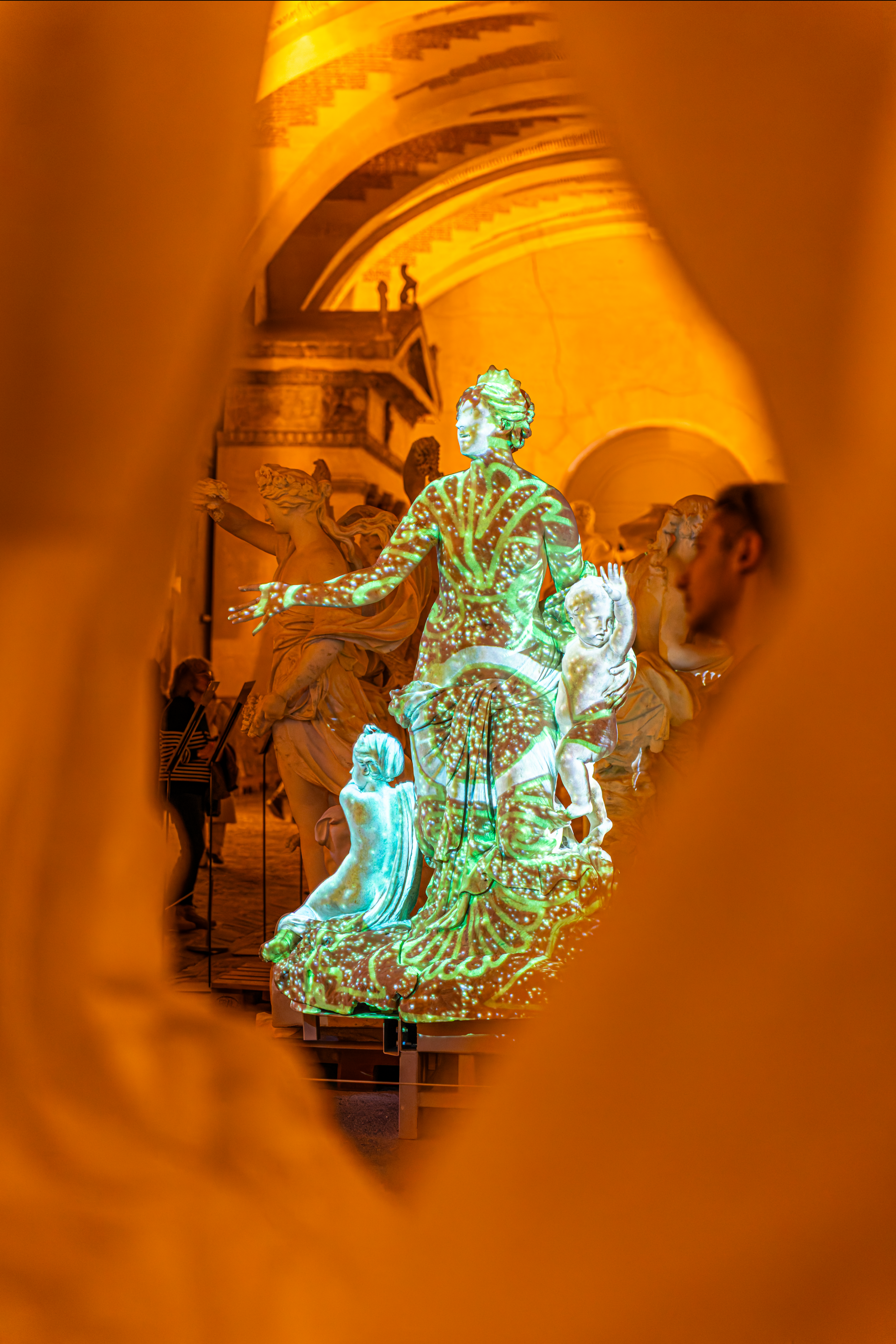 We Are Kraft réalise plusieurs mappings sur des sculptures d'exception au Château de Versailles.